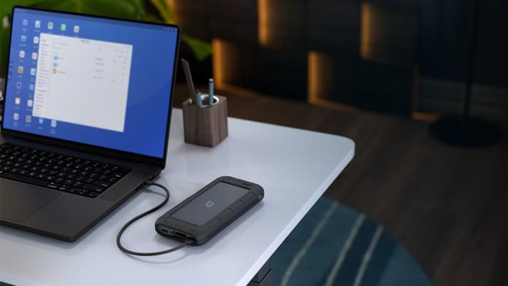 手のひらサイズで16TB！次世代ポータブルNAS「UnifyDrive UT2」