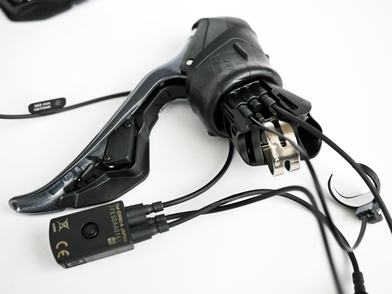 エレクトリックケーブルの配線でDi2の仕様に振り回される | おサルが