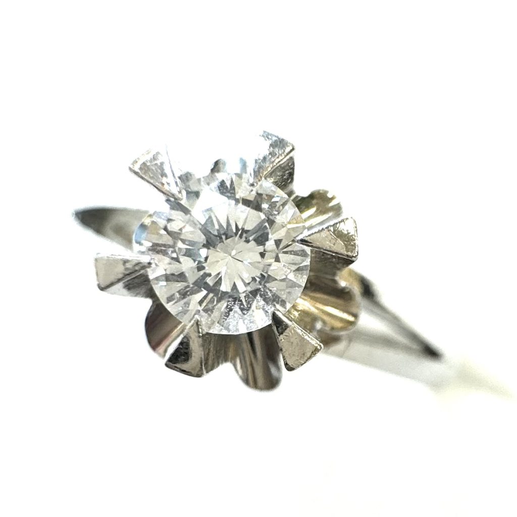 Pt900 プラチナ ダイヤモンド 立て爪 リングの買取実績 | 買取専門店