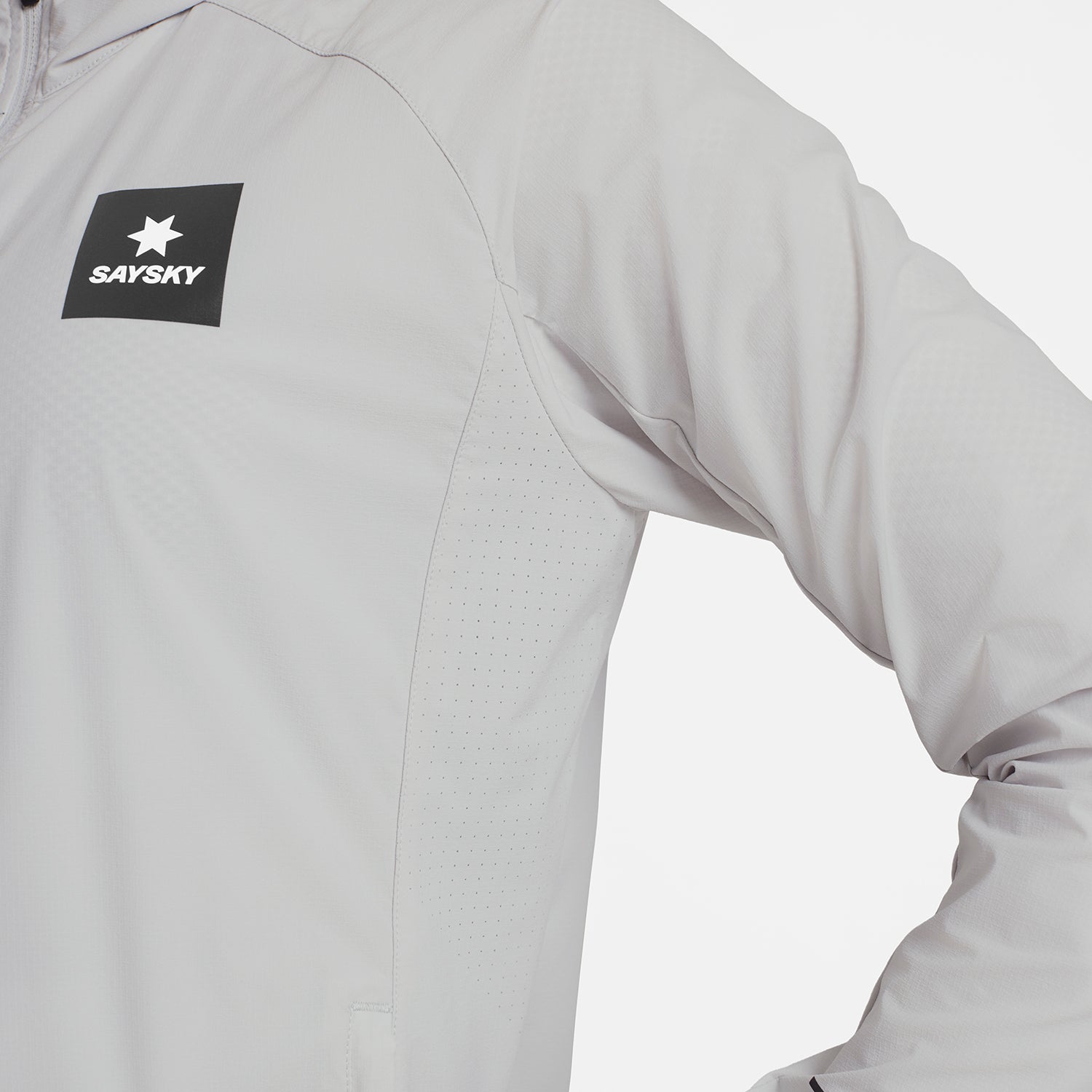 □ 公式 □ SAYSKY/セイスカイ ランニングジャケット SW10001c610 W
