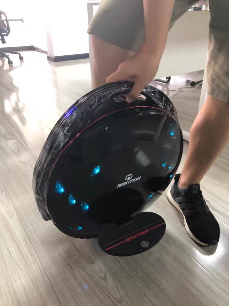 INMOTION V8F電動一輪車16インチホイールアダルトファストデュアル