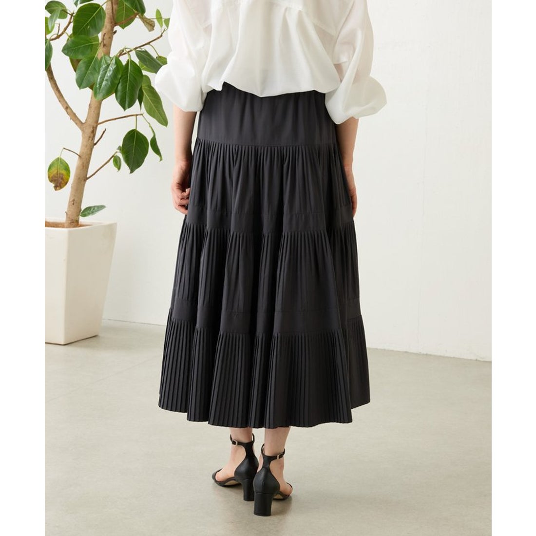 ビアズリー BEARDSLEY プリーツティアードスカート （white