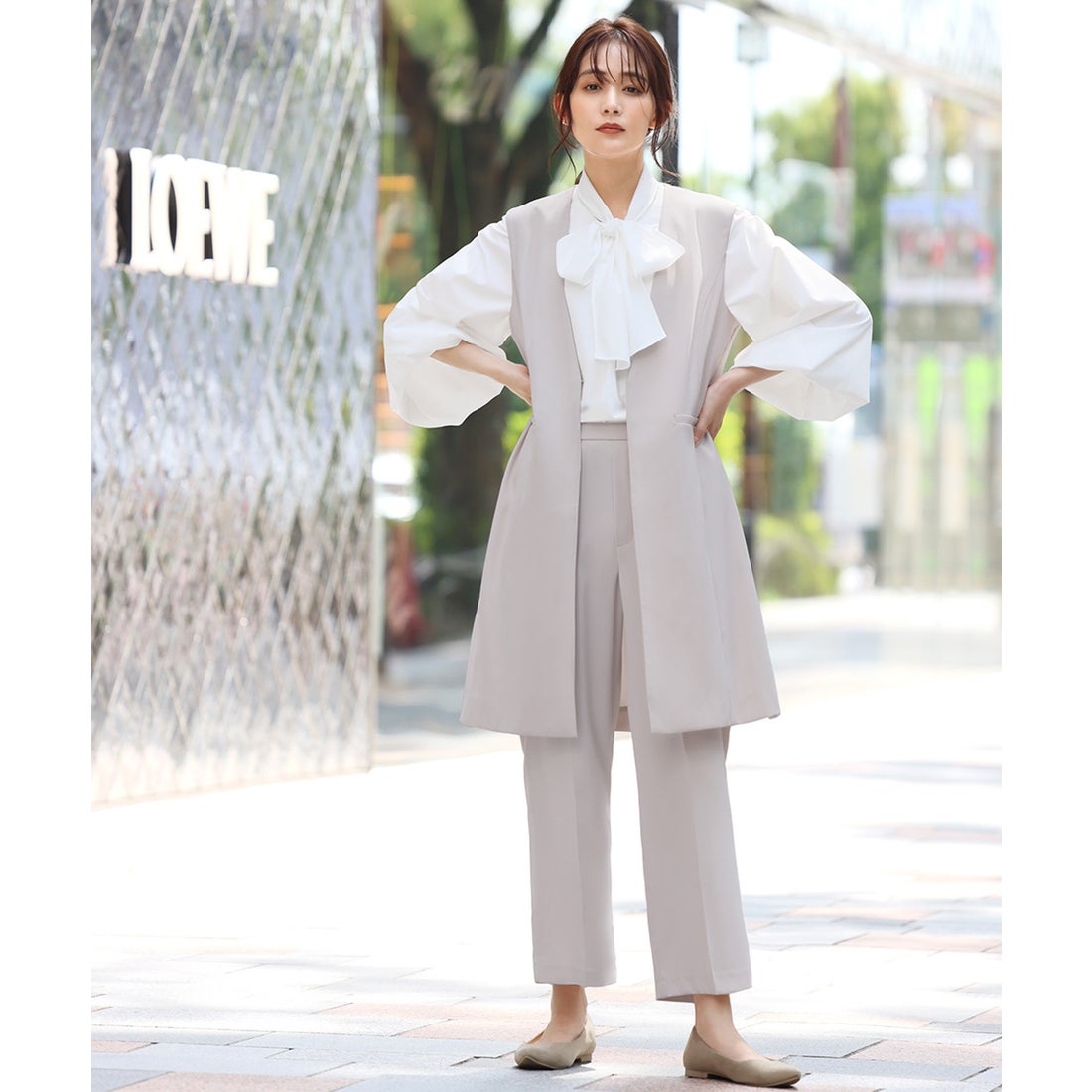 フロリア Flolia 【3点セット】Vネックロングジレ ボウタイブラウス