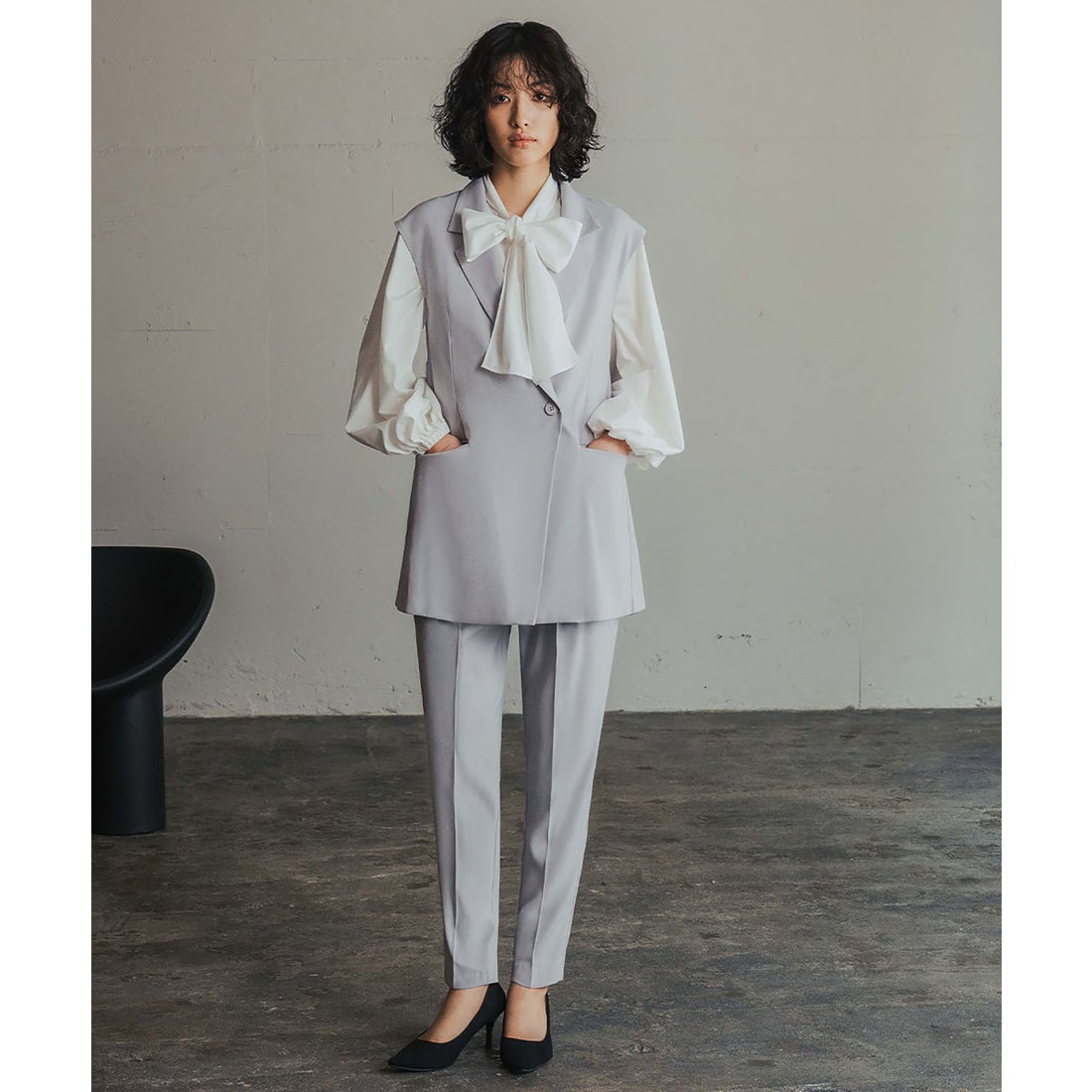 フロリア Flolia ダブルテーラードジレ ワンタックテーパードパンツ