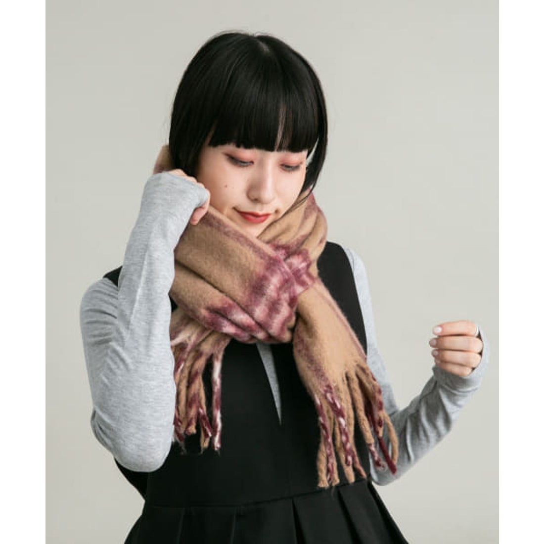 ケービーエフ KBF BIGフリンジチェックストール （CAMEL×RED