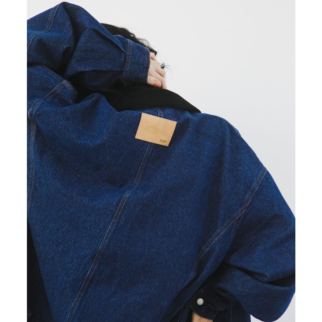 ケービーエフ KBF 2WAYカラーデニムブルゾン （BLUE） -ファッション