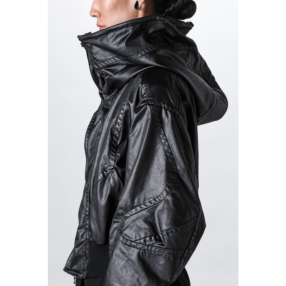 JULIUS Coated Satin Short Hooded Blouson（BLACK） - Osaka / Kyoto
