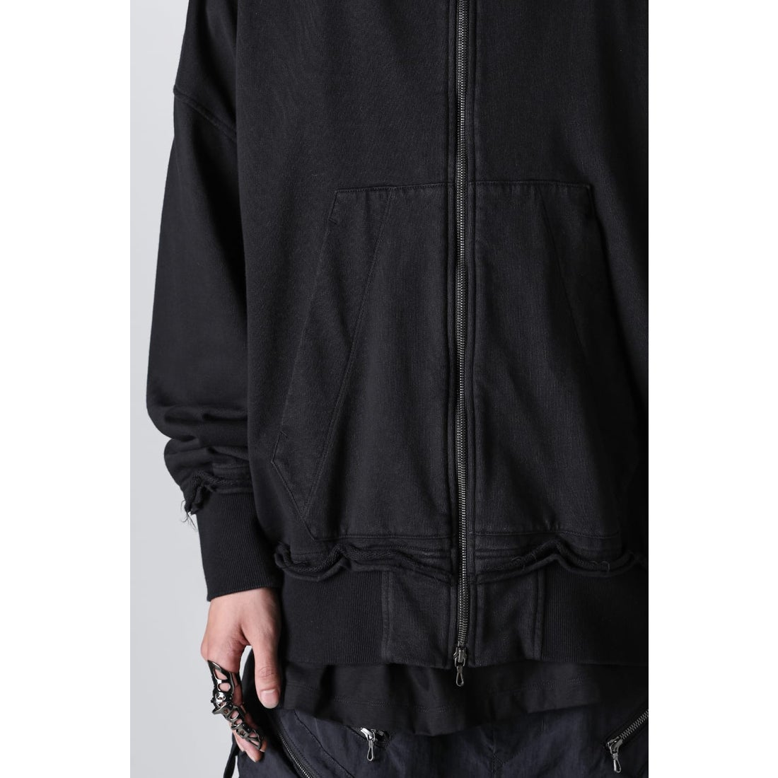 ユリウス JULIUS Cotton Sweat Zip Up Hoodie （Black） 通販 大阪