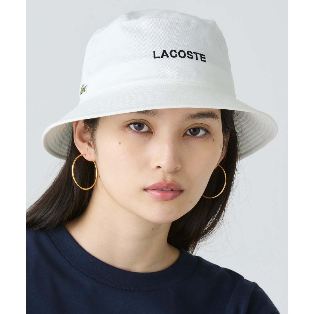 ラコステ LACOSTE ブランドロゴステッチバケットハット （ホワイト
