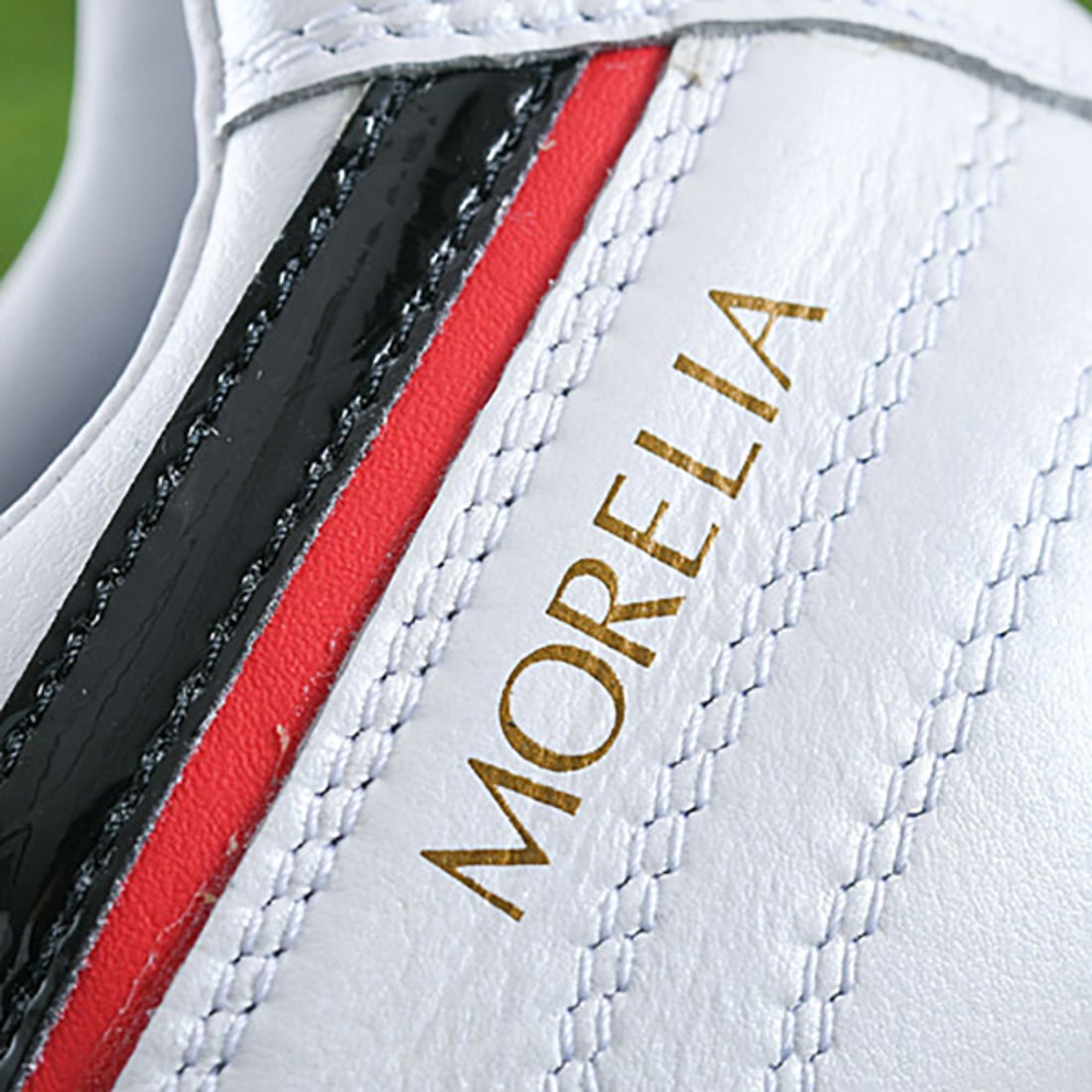 MIZUNO ミズノ モレリア II JAPAN ショートタン/クロスステッチ