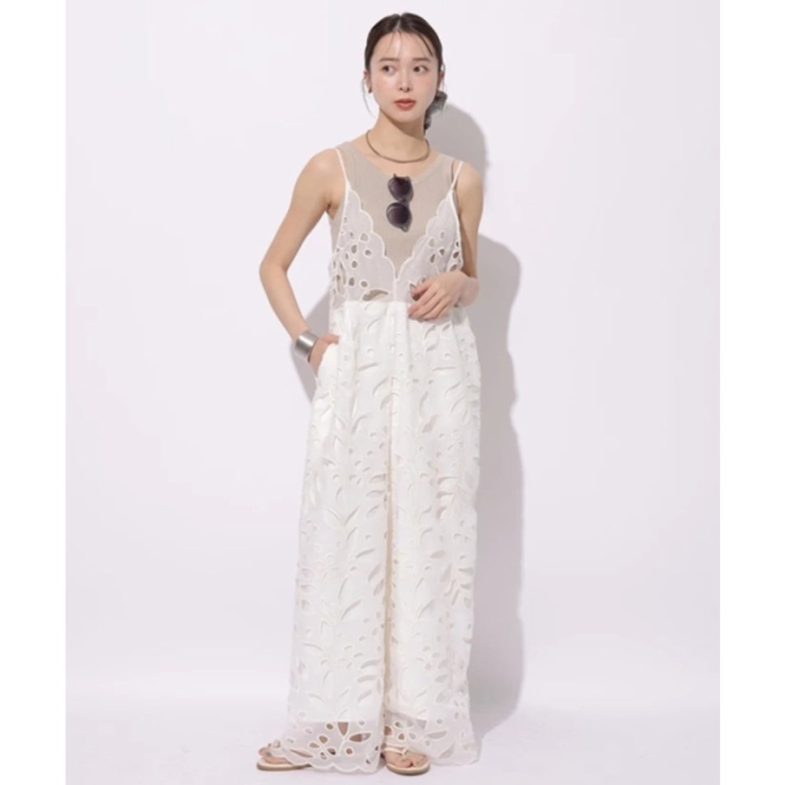 マイストラーダ Mystrada エンブロイダリーロンパース （白