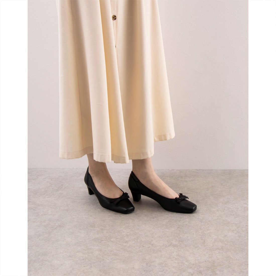 リズ ラフィーネ Riz raffinee 【3E】リボンパンプス （ブラック） -靴