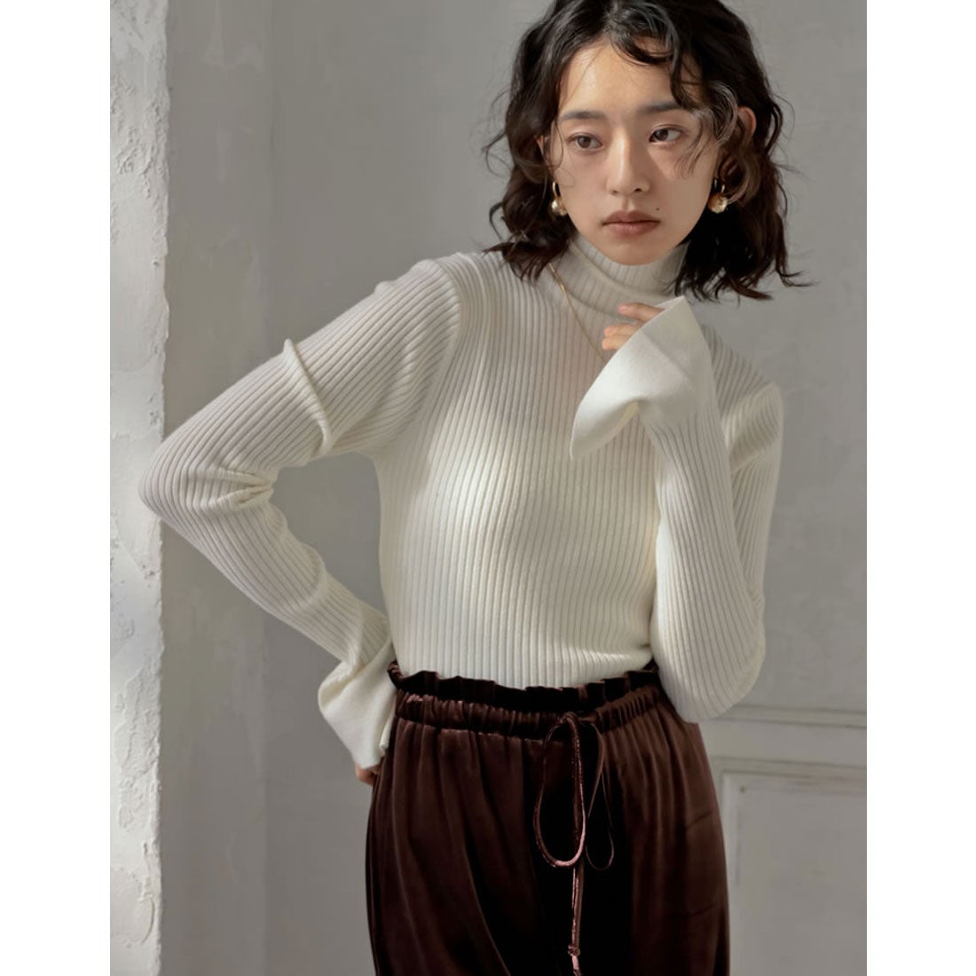 リエディ Re:EDIT フレアスリーブハイネックリブニットトップス
