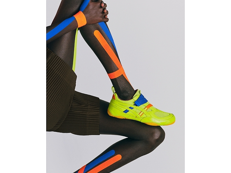 イッセイミヤケフット」始動 アシックスと共同開発 | 繊研新聞