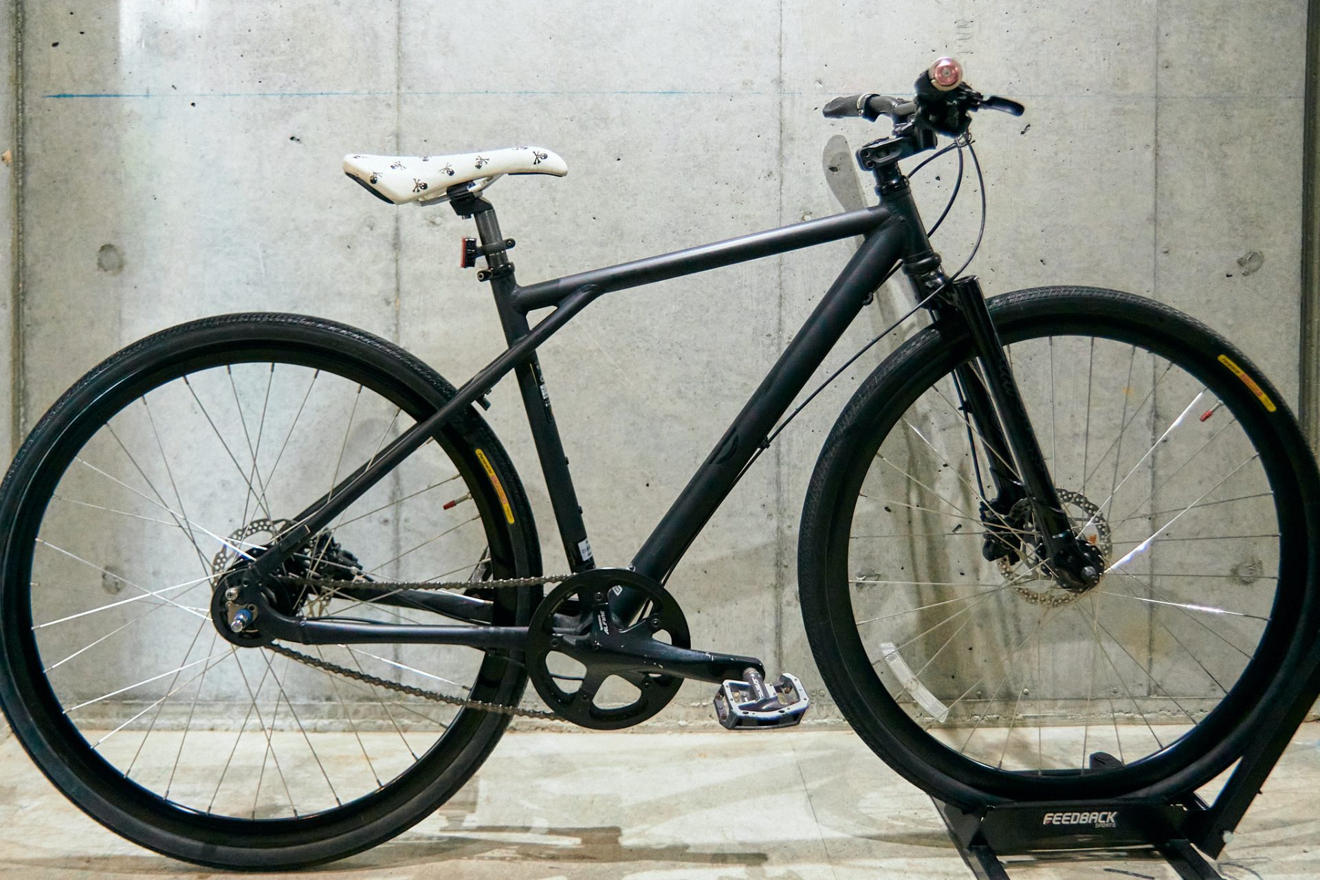 マットブラックのクロスバイクが入庫！ - SENSHA Bicycle 港北