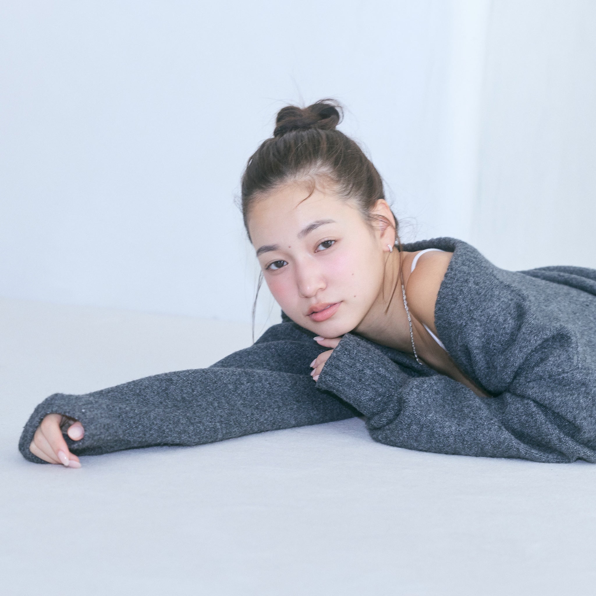 ウールmix Deep Vネックトップス