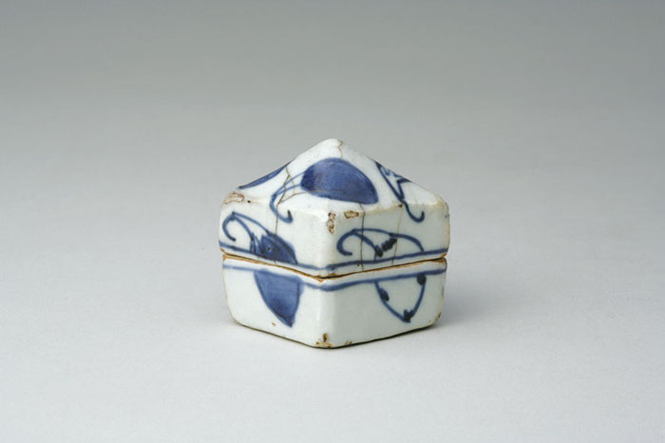 中国（古染付）｜所蔵品｜石洞美術館