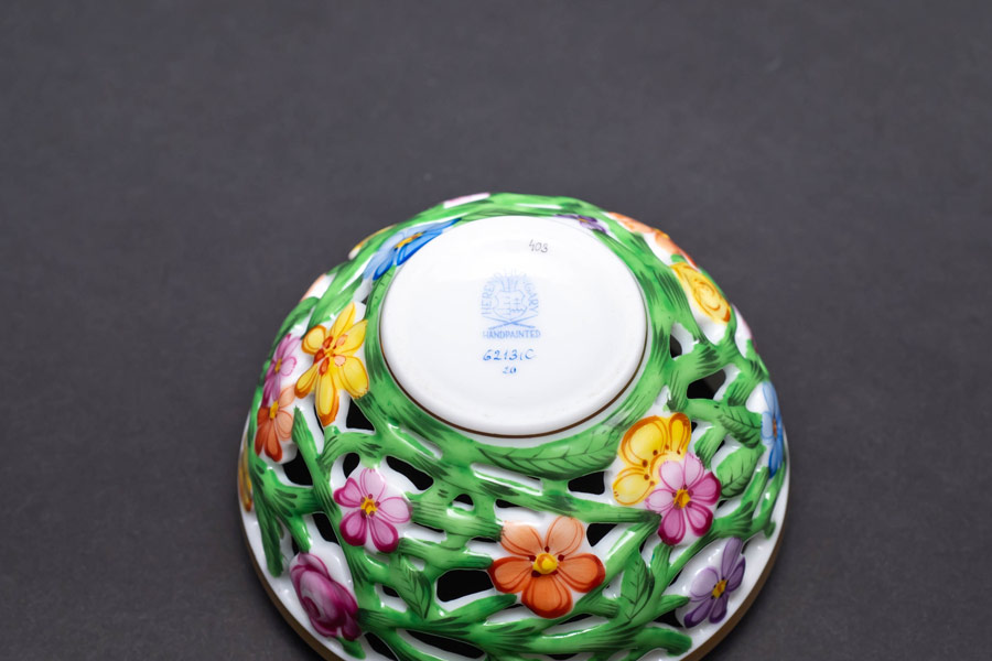 ヘレンド ファンタジー 透かしボンボン入れ（ストロベリー）9cmを