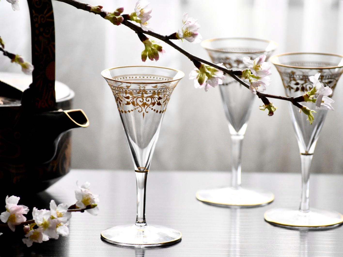 Antique Baccarat】金彩のグラス – Antique Serendipity
