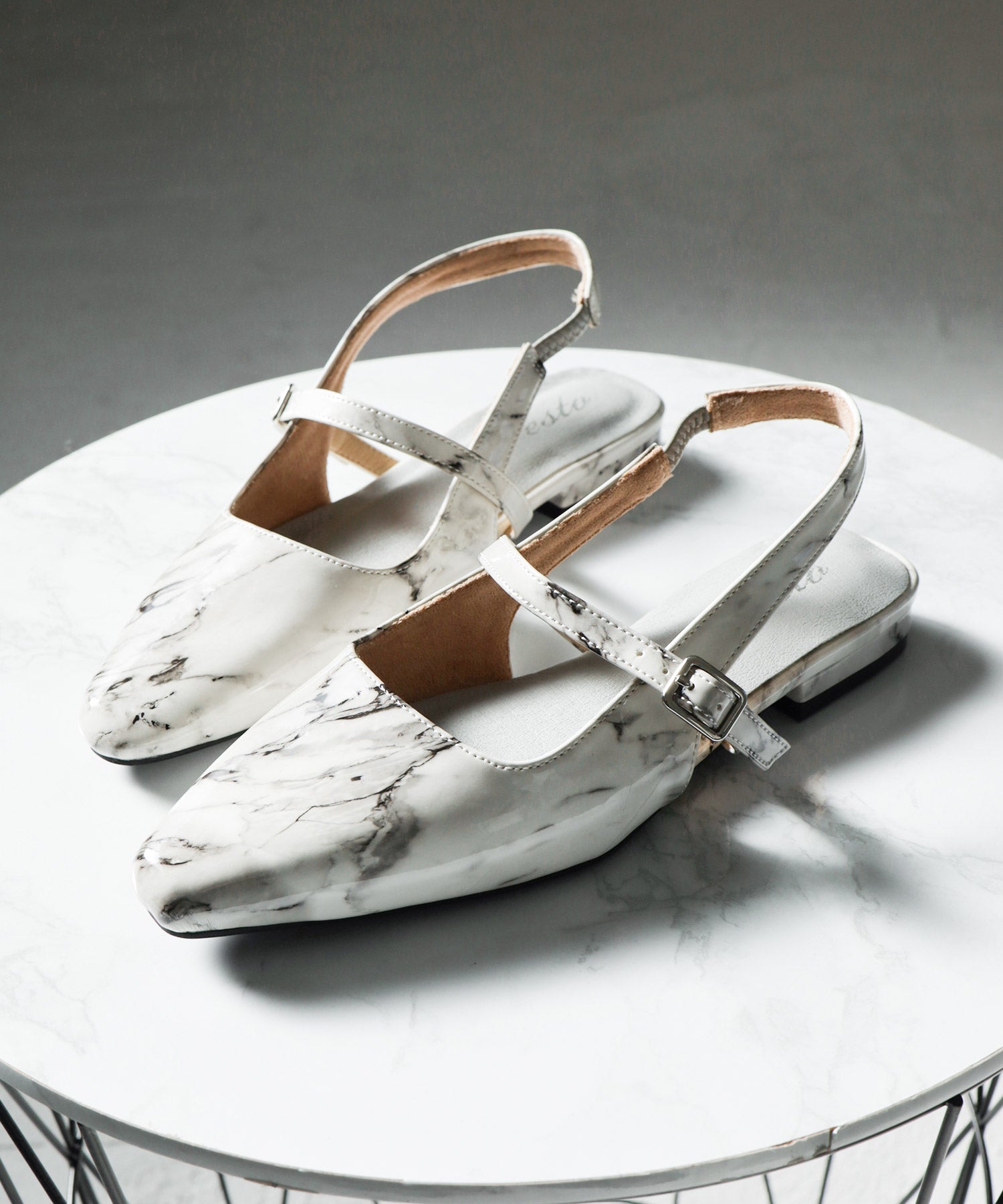 000000002381-04.jpg?size=l&w=