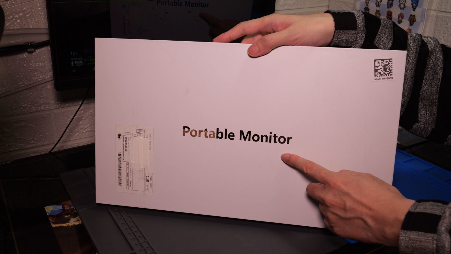 年末年始の限界テンションで買ったcocopar有機ELモバイルモニターを