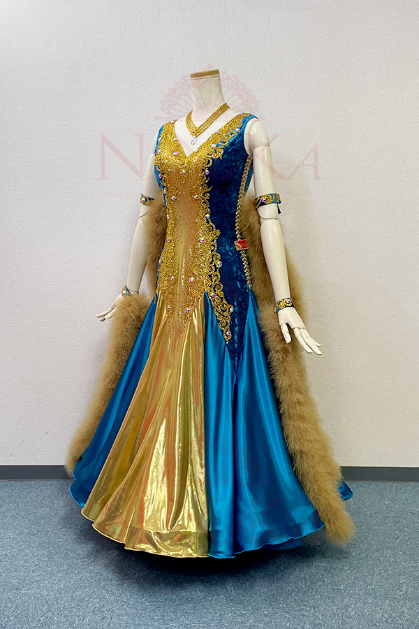 スタンダードドレス、モダン衣装 | NANAKA