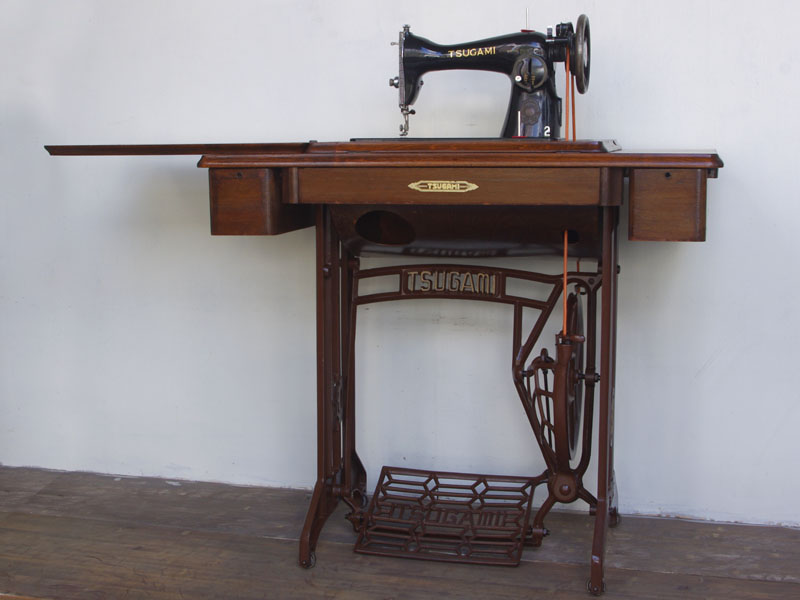 No.501 TSUGAMI ツガミ製 家庭用足踏みミシン：アンティークミシン修理