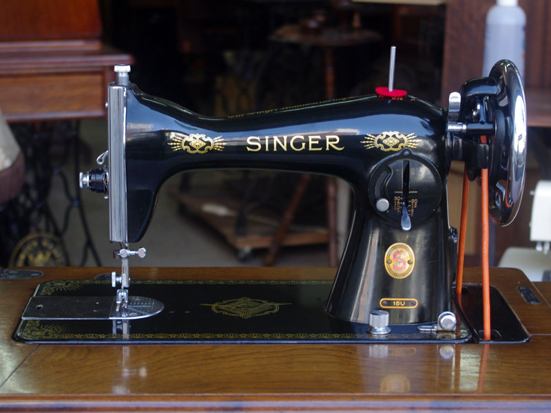 No.701 SINGER 15U シンガー製 家庭用足踏みミシン：アンティーク