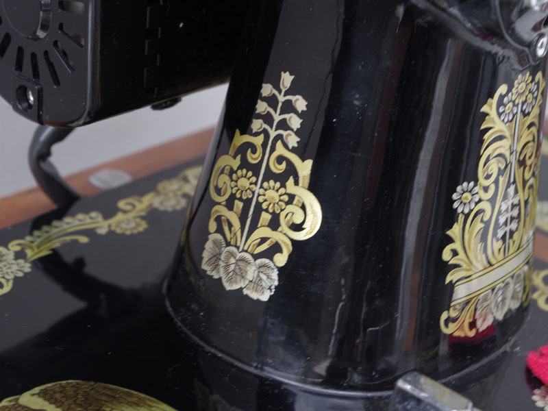 No.148 Brother ブラザー製 家庭用電動ミシン復刻版：アンティーク