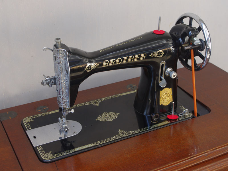 No.162 BROTHER ブラザー製 家庭用足踏みミシン：アンティークミシン