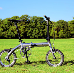 約6.8kgのアルミモデルフォールディングバイク「ルノー プラチナライト