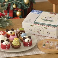 ディズニー】ぬいぐるみチャームとポーチを組み合わせてオリジナルの