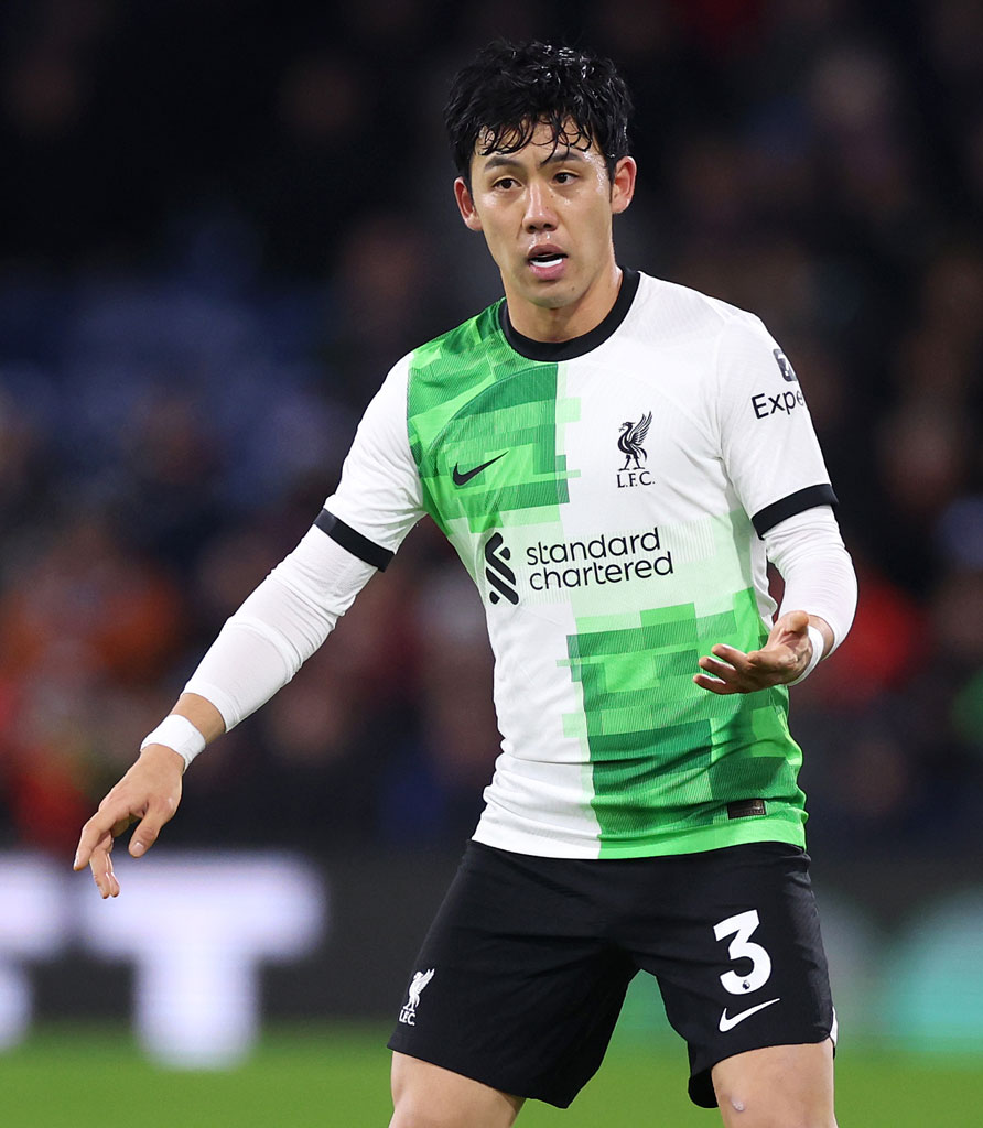 遠藤航も着るユニの原点！リヴァプールの90年代アイコン「4分割