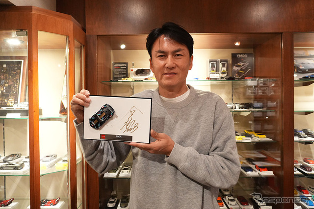 HKSが「東京オートサロン2025」限定/先行販売アイテムを公開、谷口選手