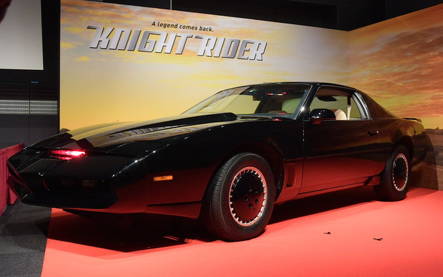 ナイトライダーのスーパーマシン「ナイト2000」…漆黒の勇姿を写真で