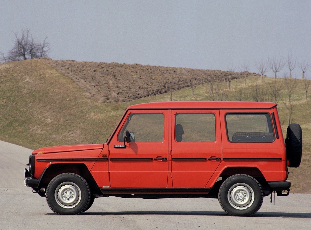 1979 Mercedes-Benz G-Class 5-Door Specs, Performance & Photos