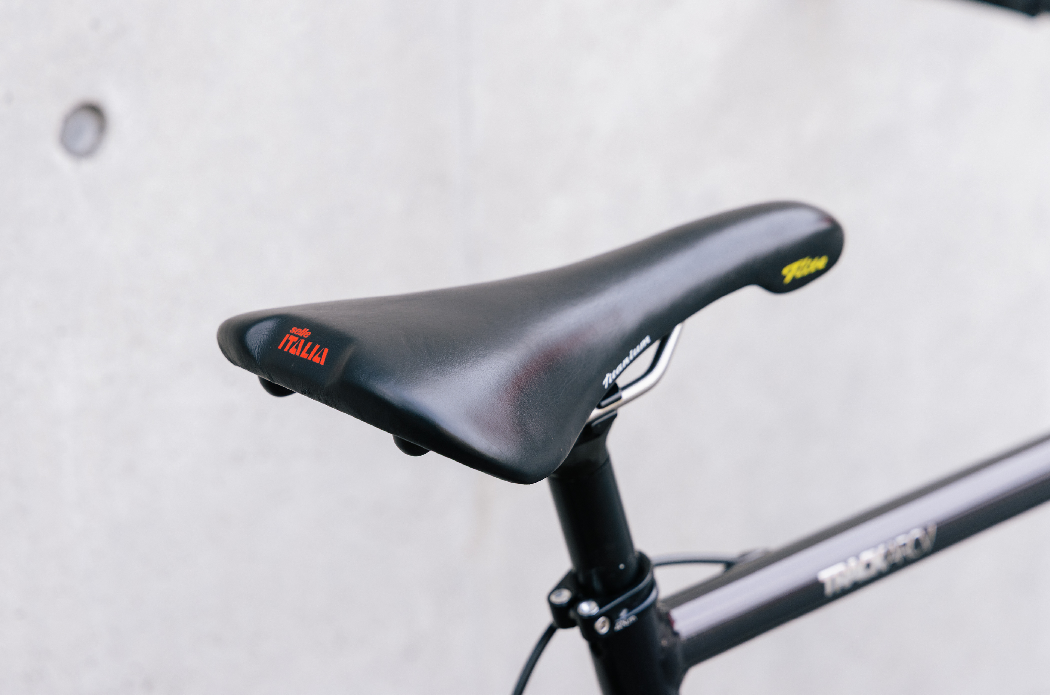 TRACK ARCV - PRODUCT | FUJI BIKES OFFICIAL SITE - フジ自転車 公式