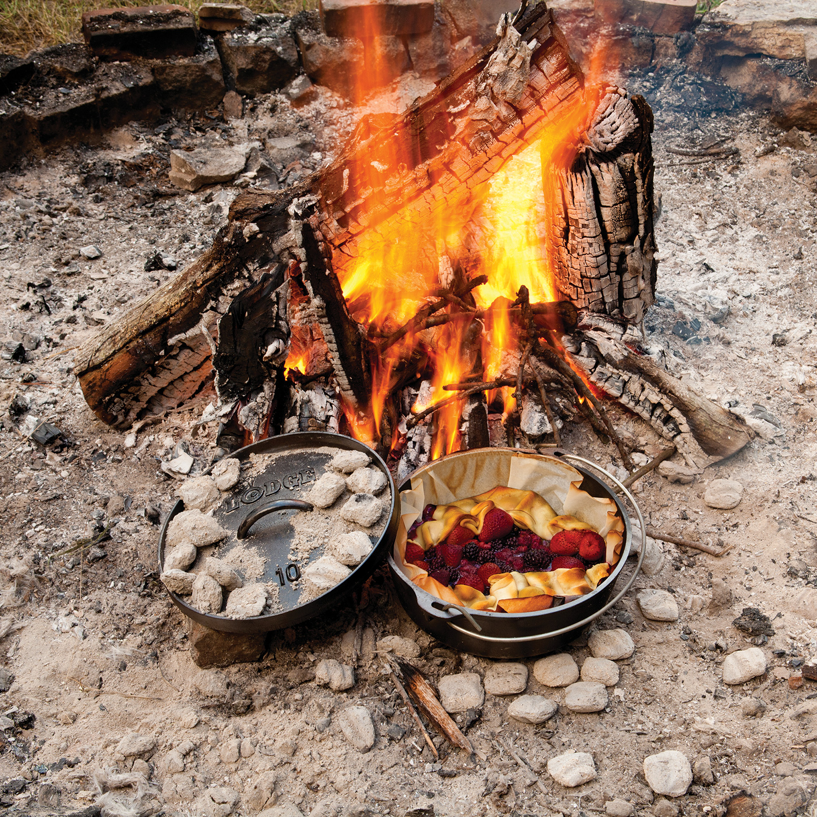 10 Inch / 4 Quart Camp Dutch Oven,（キャンプオーヴン 10インチ