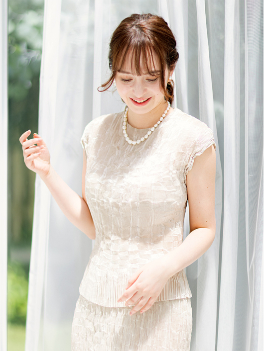 クリスタルクラッシュプリーツ フレンチトップス｜SPECCHIO公式通販