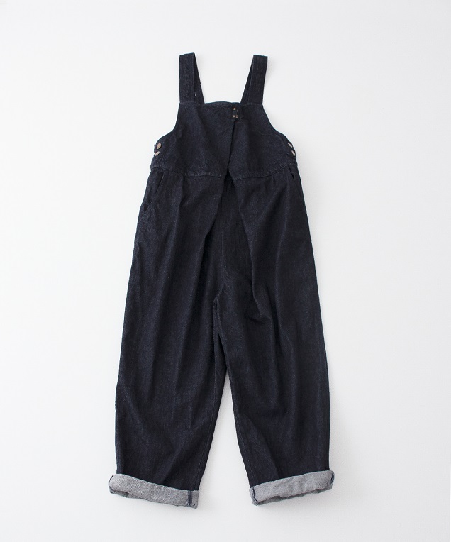 ネストローブ　フロントホックサロペット　白 サロペットの冬に向けた着こなし方＊ | 神戸店 | nest Robe Shop Blog