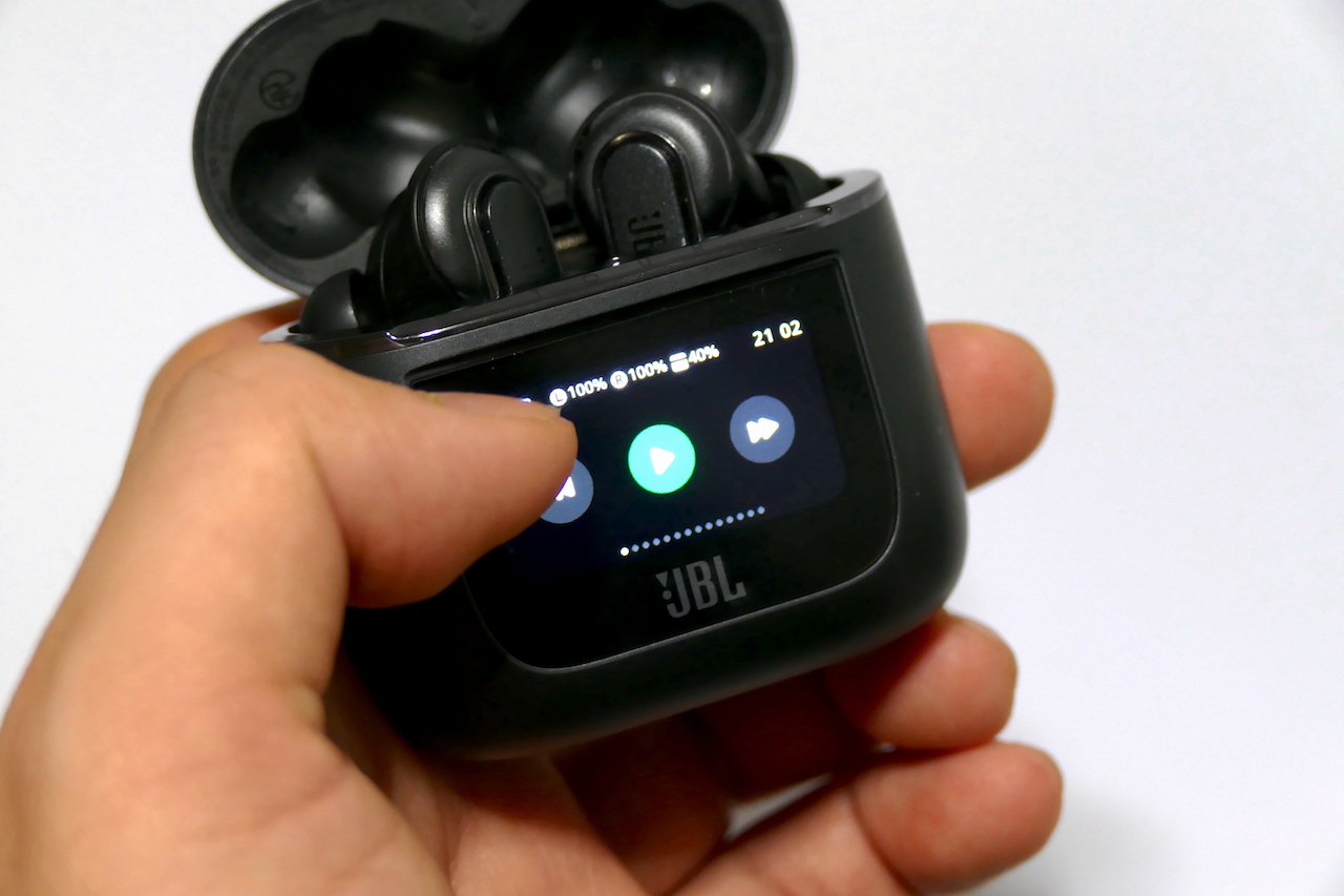 画面付きイヤホン「JBL TOUR PRO 2」をSwitchで使ったらこんなことが