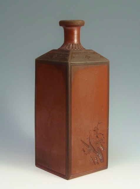 城南骨董-古備前焼 角徳利 梅模様 金重利右衛門 75代 媒陽 107