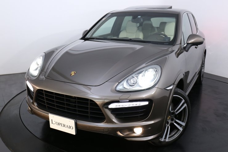 ポルシェ カイエン(Type958) Turbo Tip-S 4WD 左ハンドル 正規