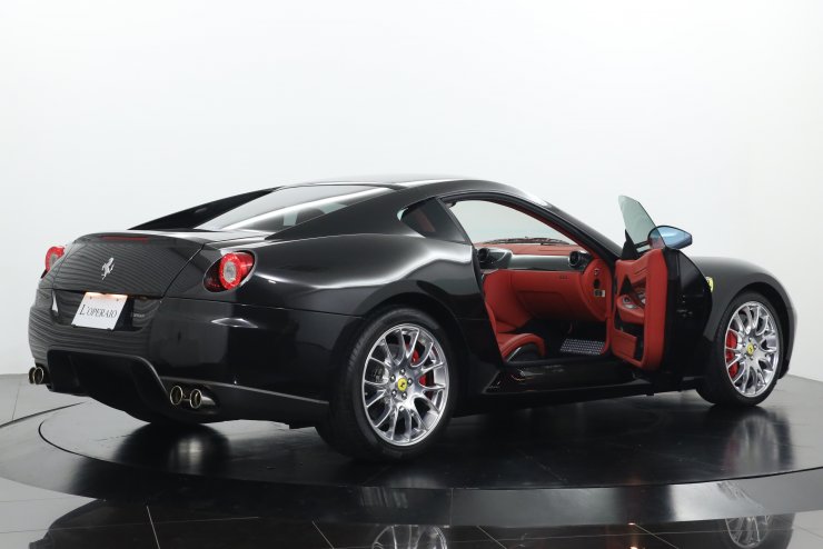 フェラーリ 599 正規ディーラー車 カーボンインテリアⅠ/Ⅱ 20インチ