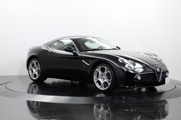 アルファロメオ 8C コンペティツィオーネ 正規ディーラー車 世界限定