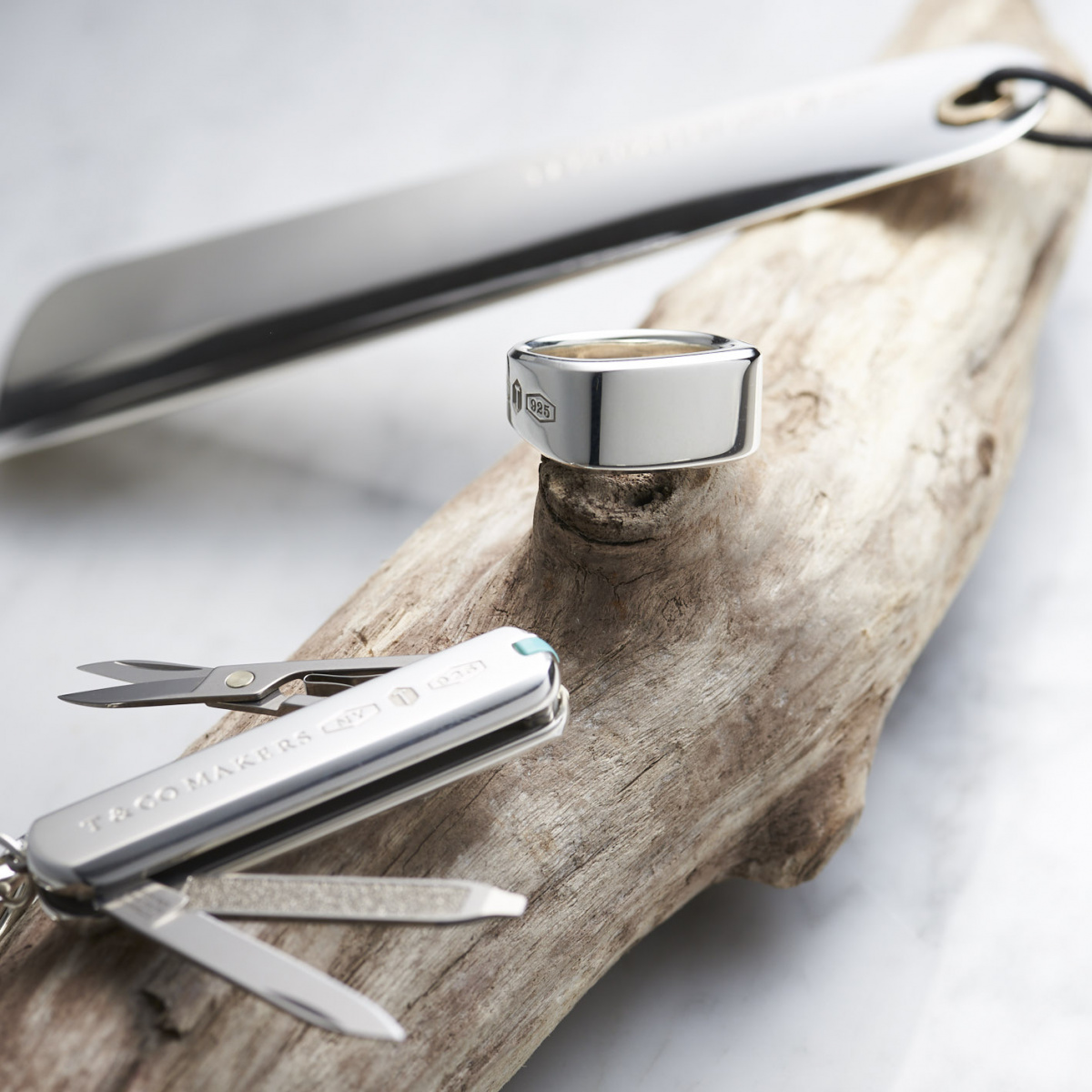 職人気質な美学が男心をくすぐる、「ティファニー」の新ライン「1837