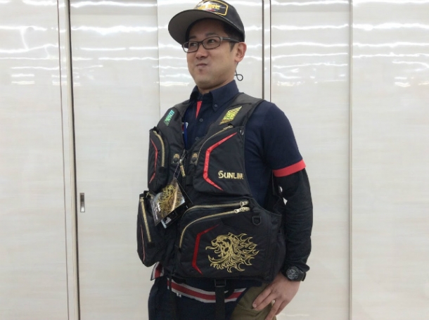 新商品】金獅子ロゴがカッコイイ☆サンライン『フローティングベスト