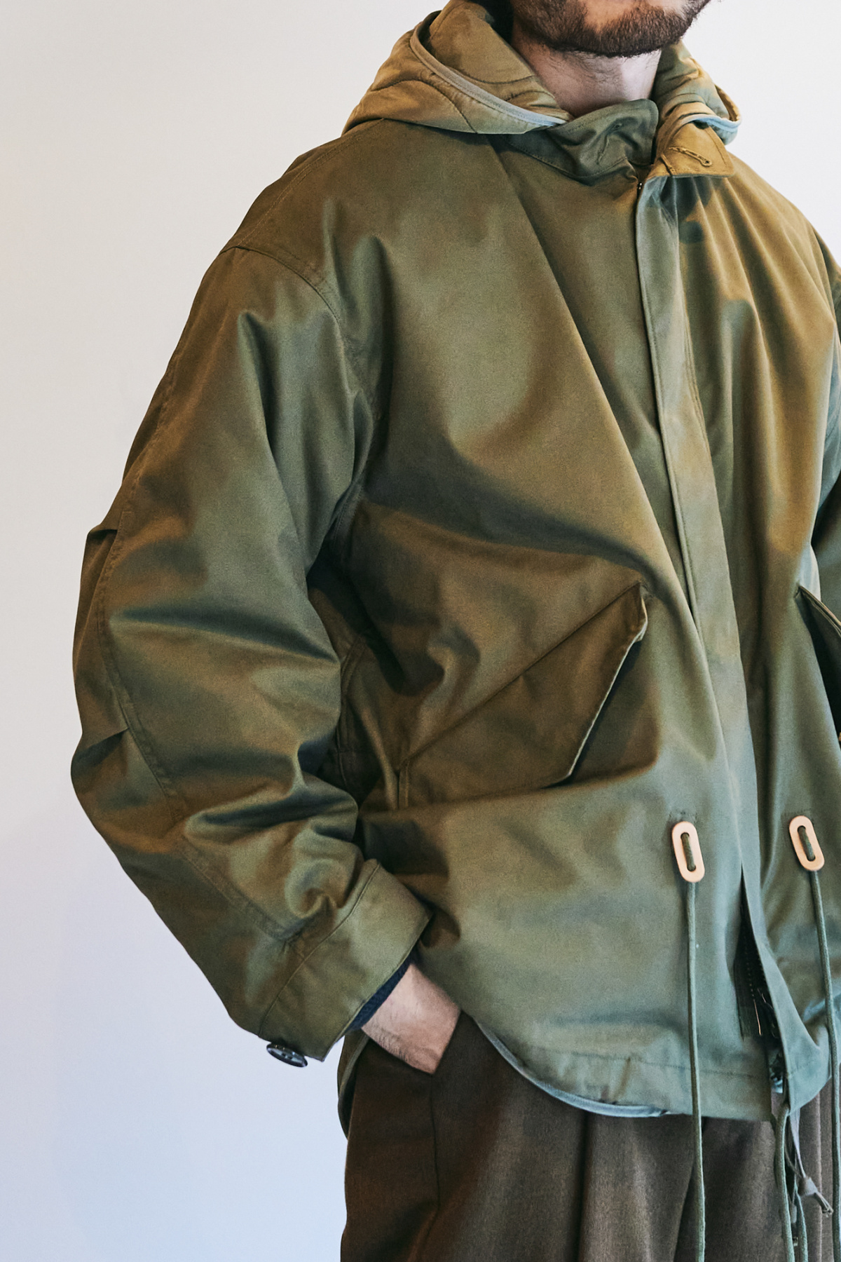 着てカッコよく、持続可能な服。テクスト、マーカウエア、マーカの石川