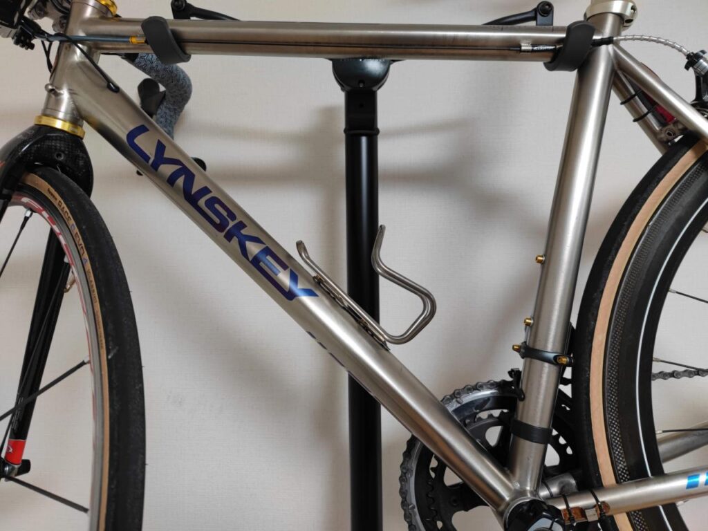 レビュー】ウルフトゥース モースケージ チタン ～位置を上下に調整