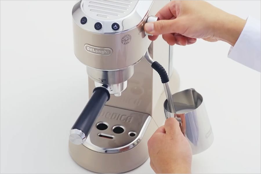 大愛用中の家庭用エスプレッソマシン『デディカ』のフォームミルクが